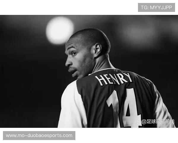 足球球星在现代足球中的影响力及其对全球足球文化发展的推动作用